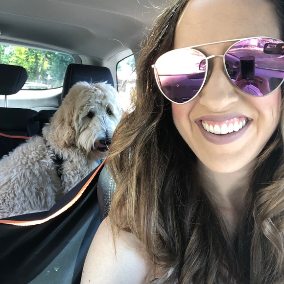 Meet your Posher, Cassie - Picture 1 of 1